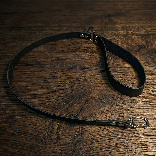 Поводок чёрный кожаный 70 см